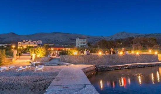 Tonino Exclusive Offers Apartment Pag Town
